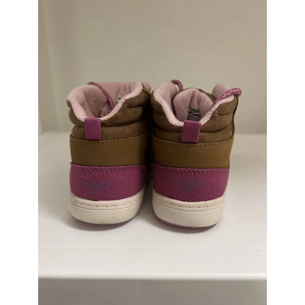 OshKosh B'gosh Wistman Little Girl High-Top Berry Sneakers- SZ 8 Style #OF22F10B - Picture 3 of 6